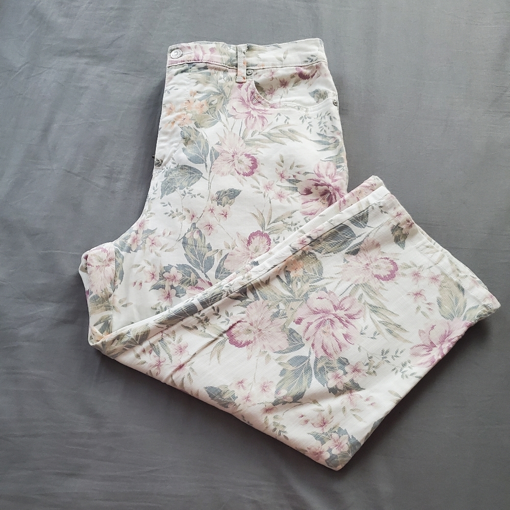 Gloria Vanderbilt Jeans Womens Capri Floral Mid Rise 5-Pocket Multicolor